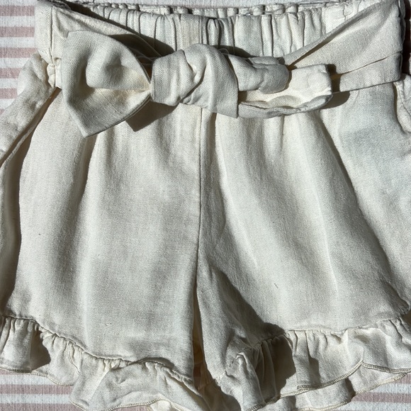 Zara Ivory White Ruffle Shorts size 3-4 Years - Picture 2 of 5